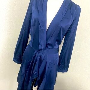 Club London 100% Polyester Women’s Wrap Blouse Beautiful Navy Blue Size US 6 NWT